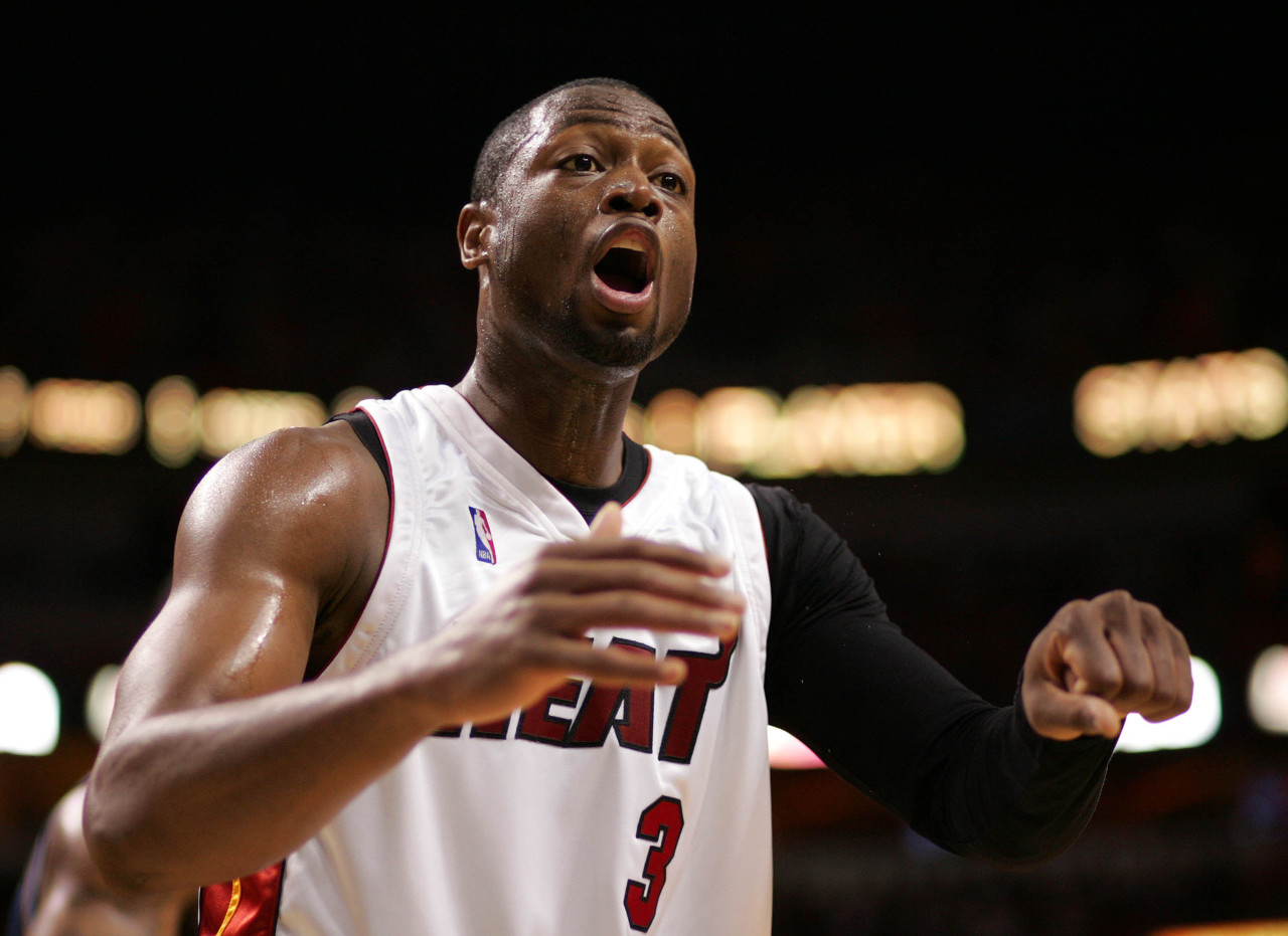 v体育app-韦德：贝弗利这种水平没资格比较我跟哈登 你连75大的门槛都没进